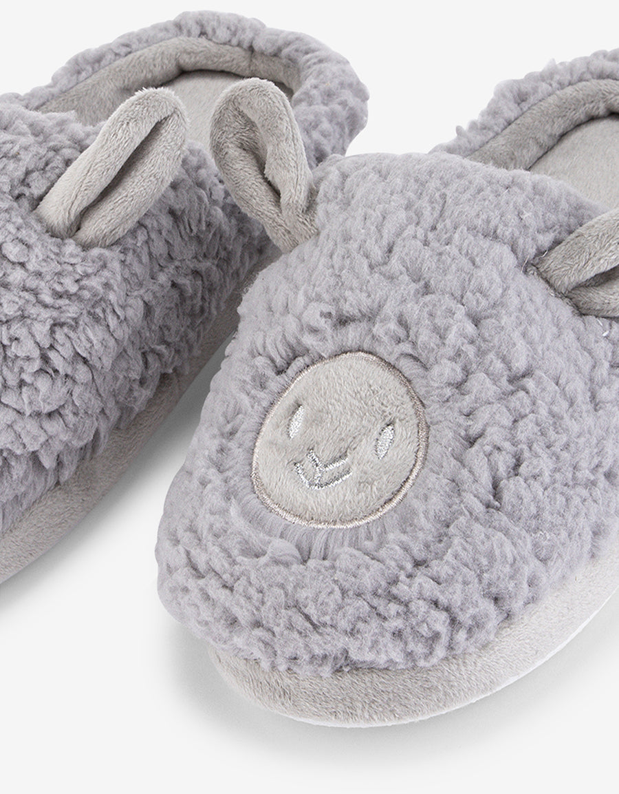 Close Toe Slippers