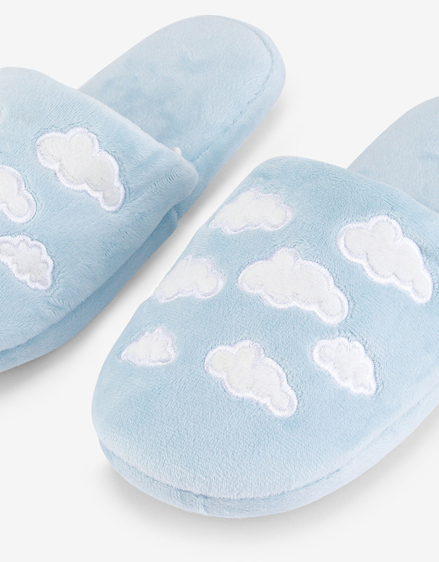Close Toe Slippers
