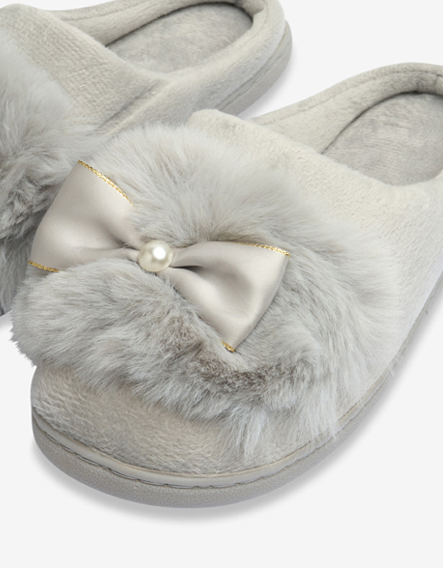 Slipper Closed-Toe Slippers in Grey
