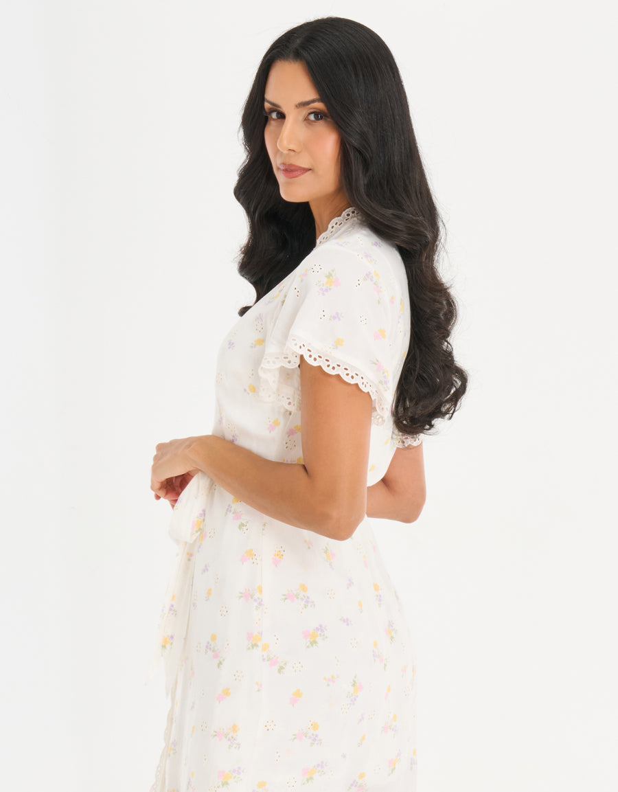 Short Robe in White