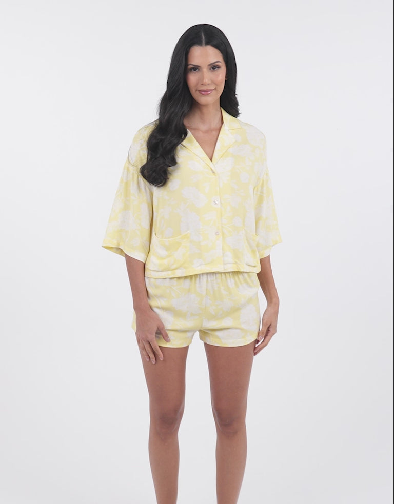 Midi Sleeve Shirt and Shorts in Light Yellow